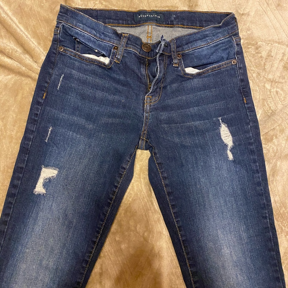 Aeropostale distressed skinny jeans